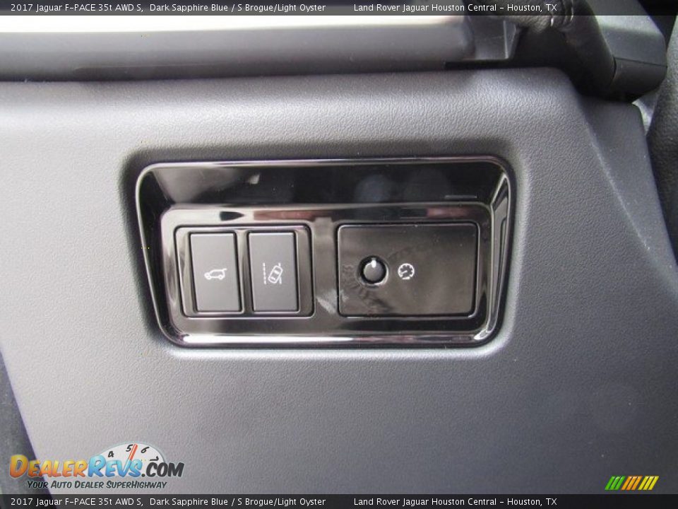 2017 Jaguar F-PACE 35t AWD S Dark Sapphire Blue / S Brogue/Light Oyster Photo #26