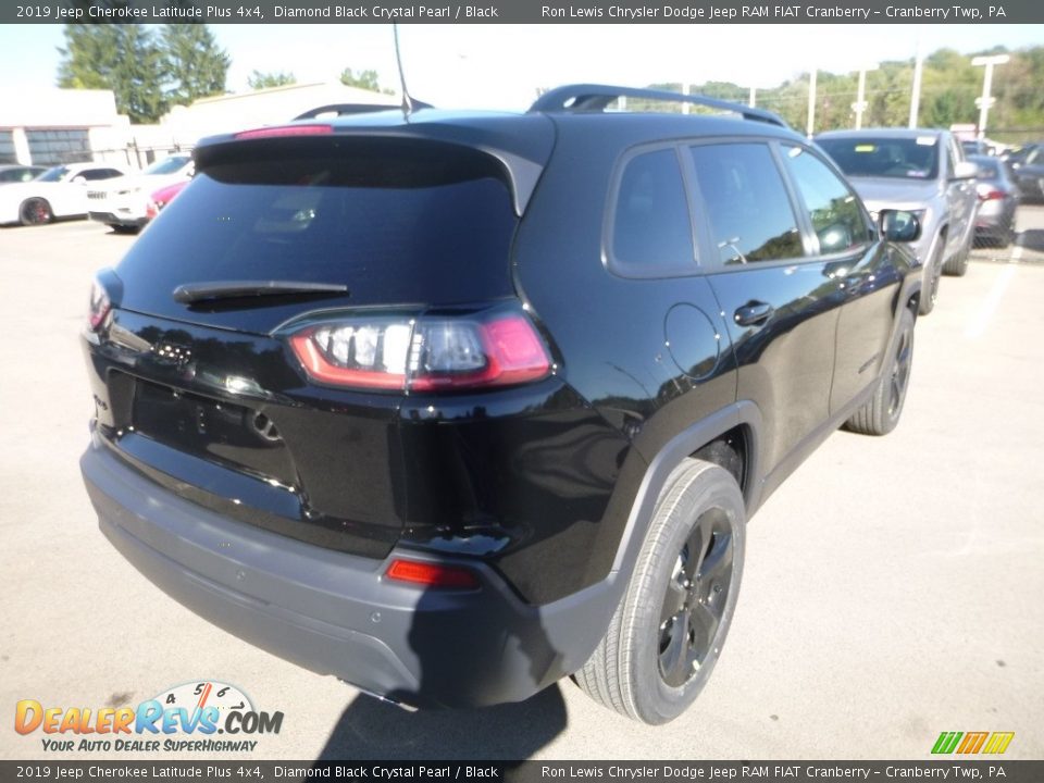 2019 Jeep Cherokee Latitude Plus 4x4 Diamond Black Crystal Pearl / Black Photo #5