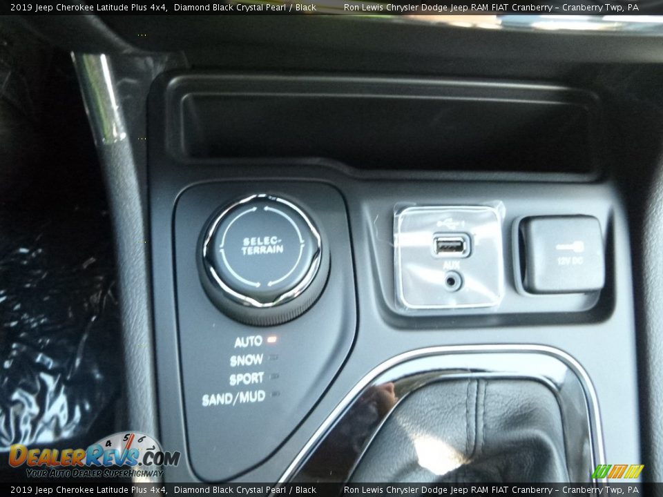 2019 Jeep Cherokee Latitude Plus 4x4 Diamond Black Crystal Pearl / Black Photo #20
