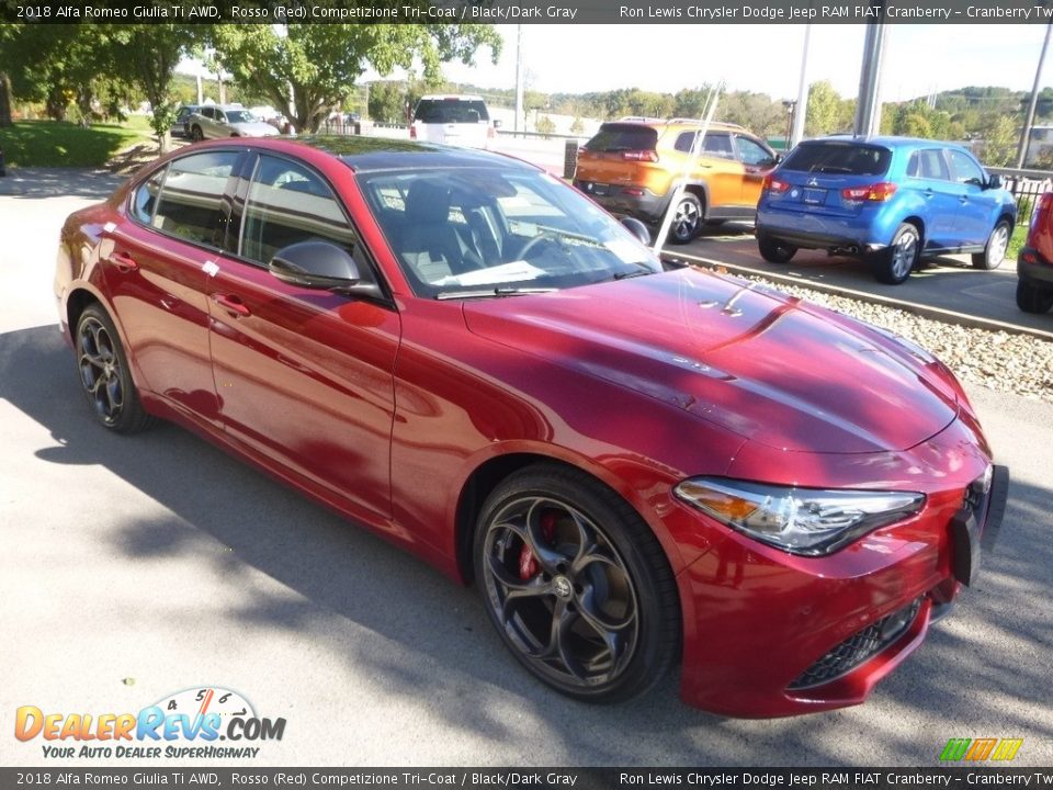 2018 Alfa Romeo Giulia Ti AWD Rosso (Red) Competizione Tri-Coat / Black/Dark Gray Photo #10