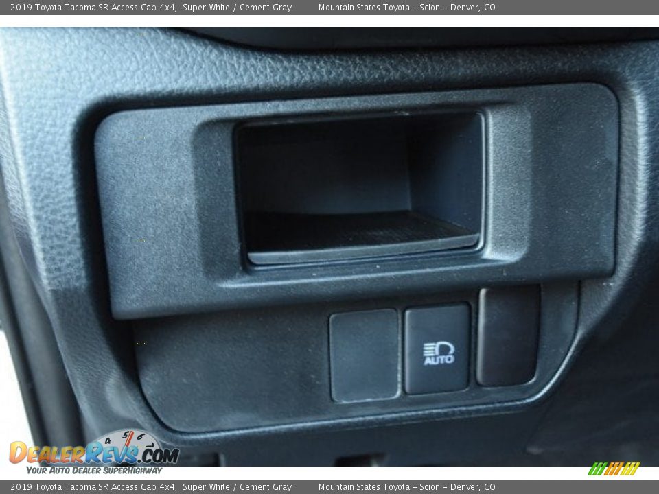 2019 Toyota Tacoma SR Access Cab 4x4 Super White / Cement Gray Photo #25