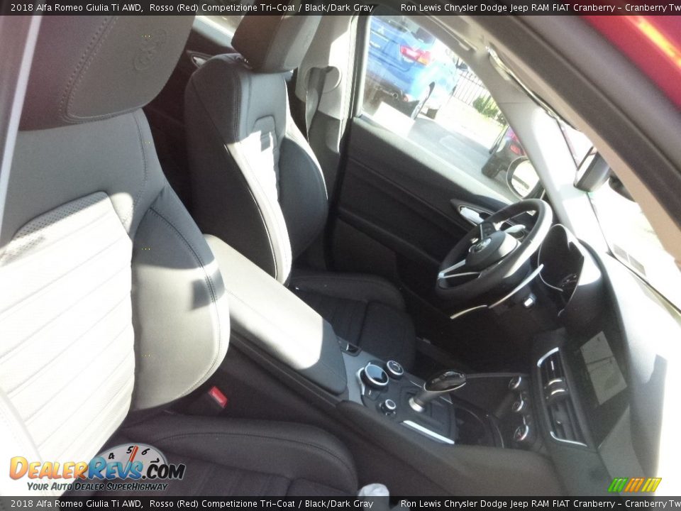 2018 Alfa Romeo Giulia Ti AWD Rosso (Red) Competizione Tri-Coat / Black/Dark Gray Photo #13