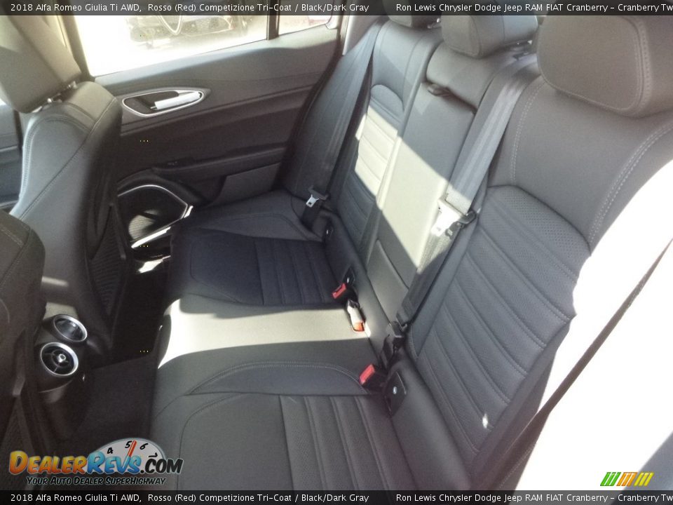 2018 Alfa Romeo Giulia Ti AWD Rosso (Red) Competizione Tri-Coat / Black/Dark Gray Photo #16