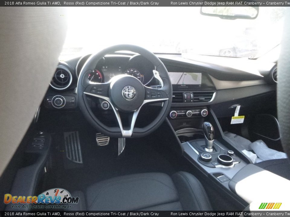 2018 Alfa Romeo Giulia Ti AWD Rosso (Red) Competizione Tri-Coat / Black/Dark Gray Photo #17