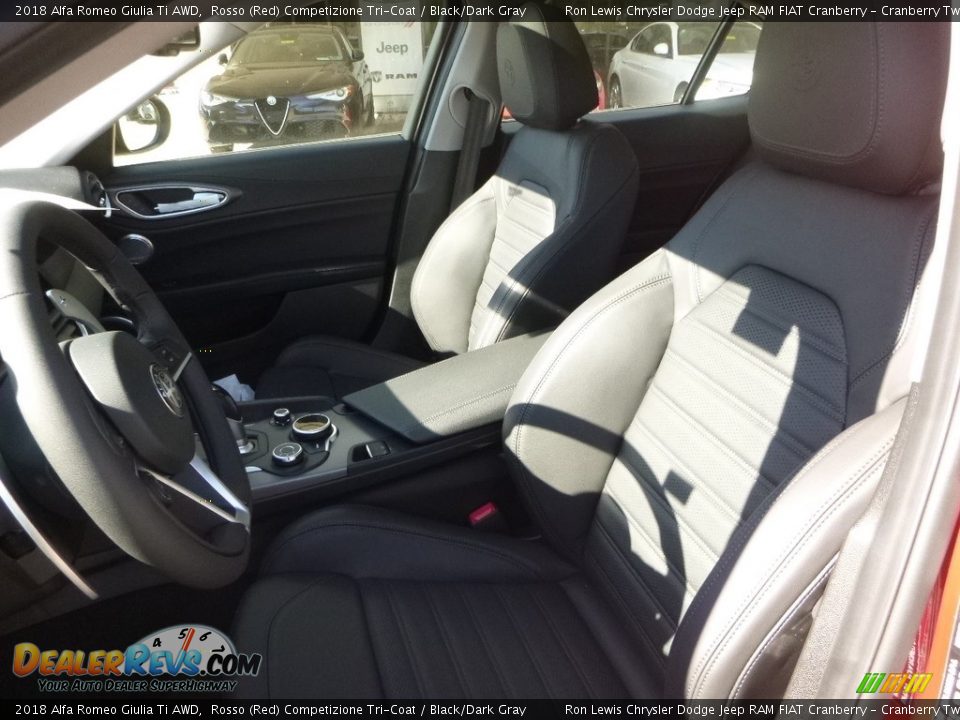 2018 Alfa Romeo Giulia Ti AWD Rosso (Red) Competizione Tri-Coat / Black/Dark Gray Photo #19