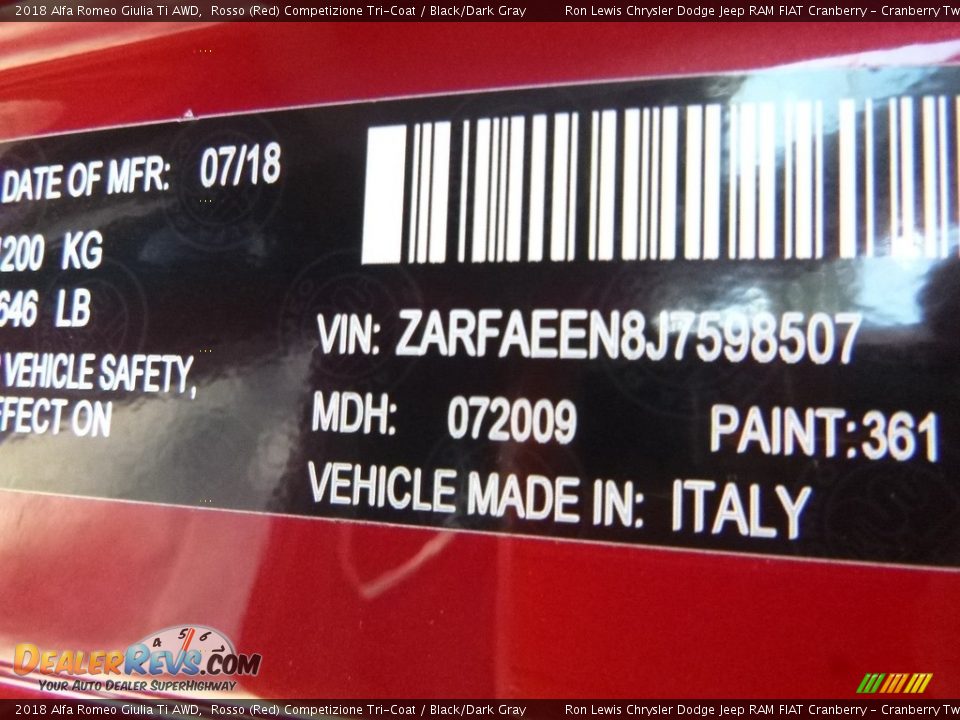 2018 Alfa Romeo Giulia Ti AWD Rosso (Red) Competizione Tri-Coat / Black/Dark Gray Photo #20