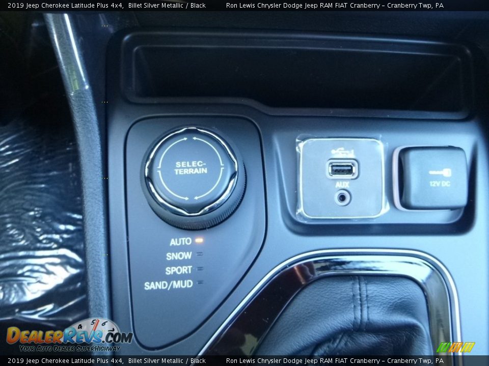 2019 Jeep Cherokee Latitude Plus 4x4 Billet Silver Metallic / Black Photo #20