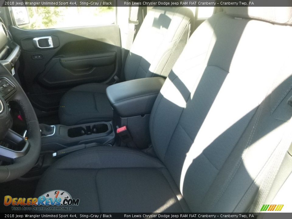 2018 Jeep Wrangler Unlimited Sport 4x4 Sting-Gray / Black Photo #15