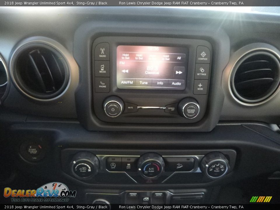 2018 Jeep Wrangler Unlimited Sport 4x4 Sting-Gray / Black Photo #17