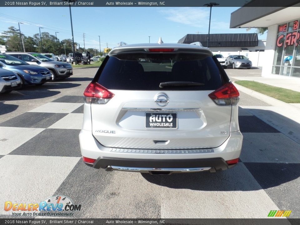2018 Nissan Rogue SV Brilliant Silver / Charcoal Photo #4