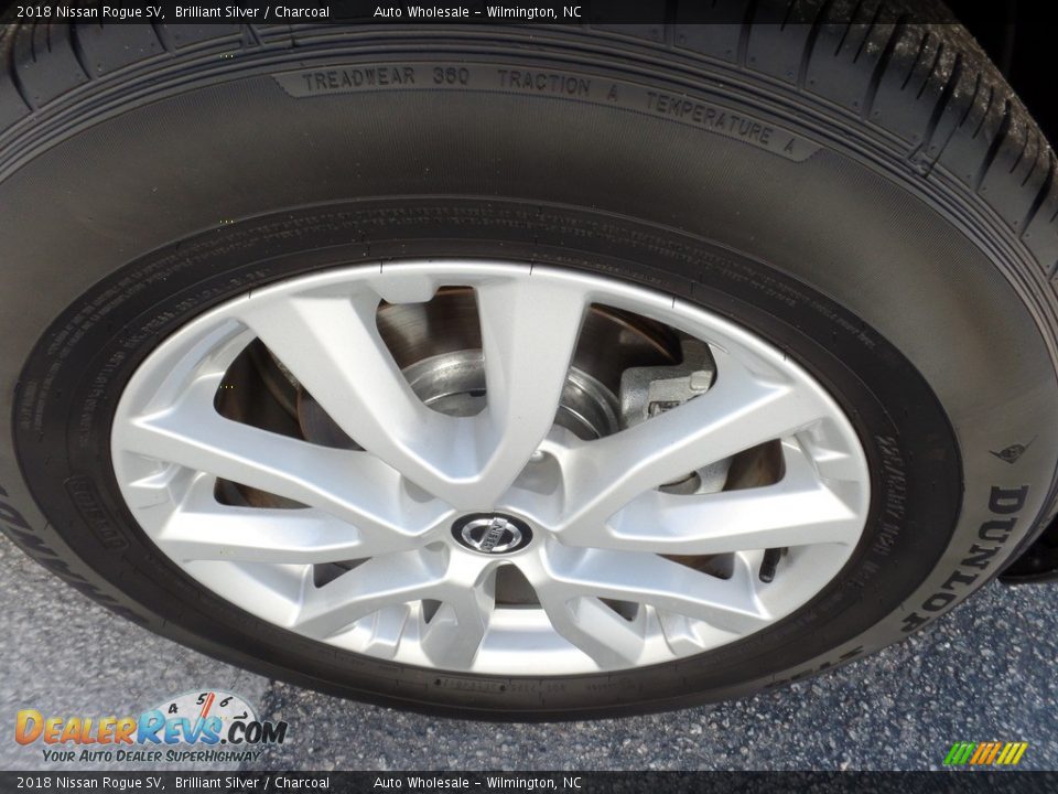 2018 Nissan Rogue SV Brilliant Silver / Charcoal Photo #7