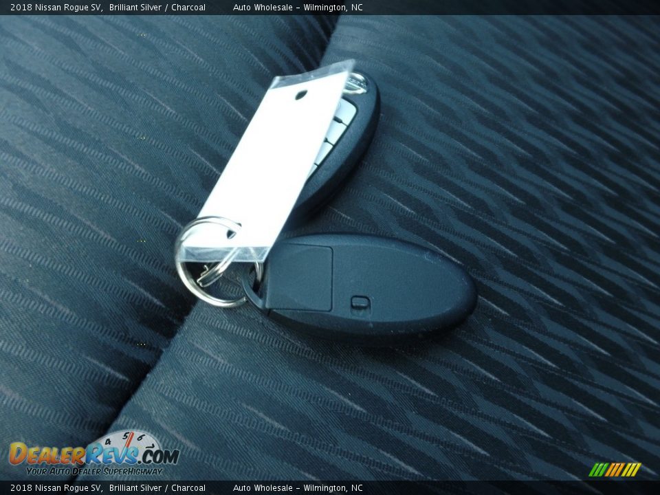 2018 Nissan Rogue SV Brilliant Silver / Charcoal Photo #20