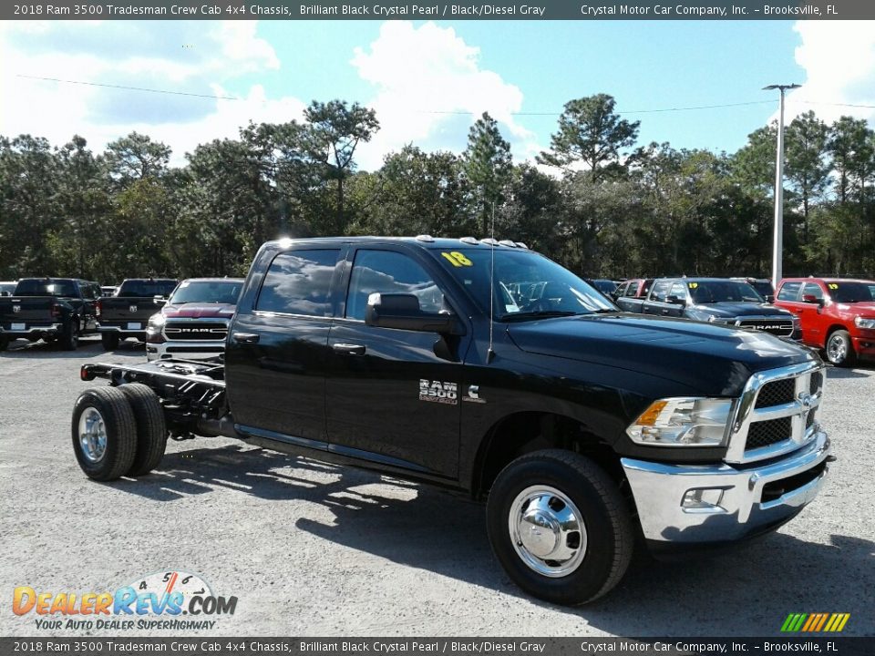 2018 Ram 3500 Tradesman Crew Cab 4x4 Chassis Brilliant Black Crystal Pearl / Black/Diesel Gray Photo #7