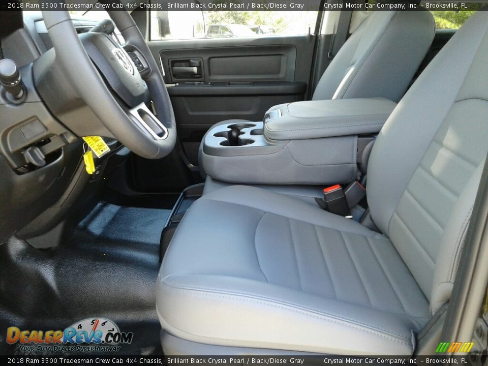 2018 Ram 3500 Tradesman Crew Cab 4x4 Chassis Brilliant Black Crystal Pearl / Black/Diesel Gray Photo #9