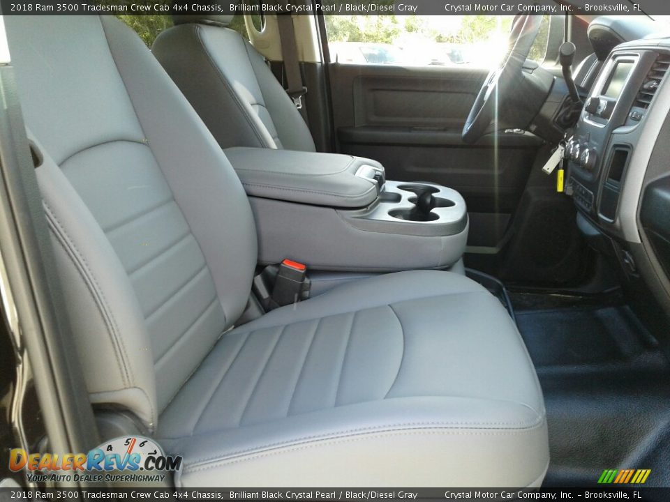 2018 Ram 3500 Tradesman Crew Cab 4x4 Chassis Brilliant Black Crystal Pearl / Black/Diesel Gray Photo #12