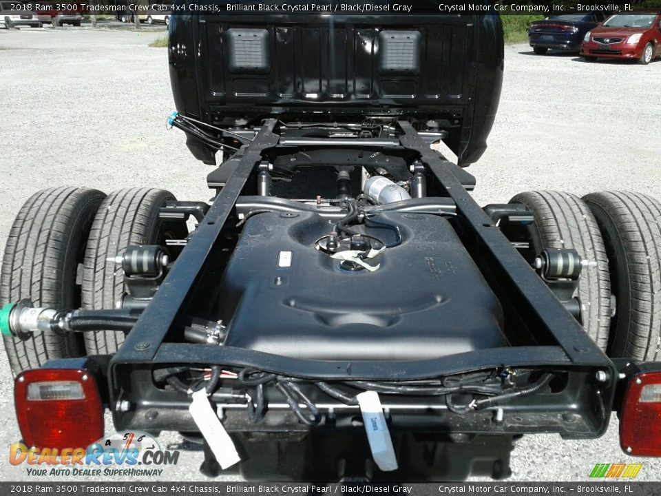 2018 Ram 3500 Tradesman Crew Cab 4x4 Chassis Brilliant Black Crystal Pearl / Black/Diesel Gray Photo #19