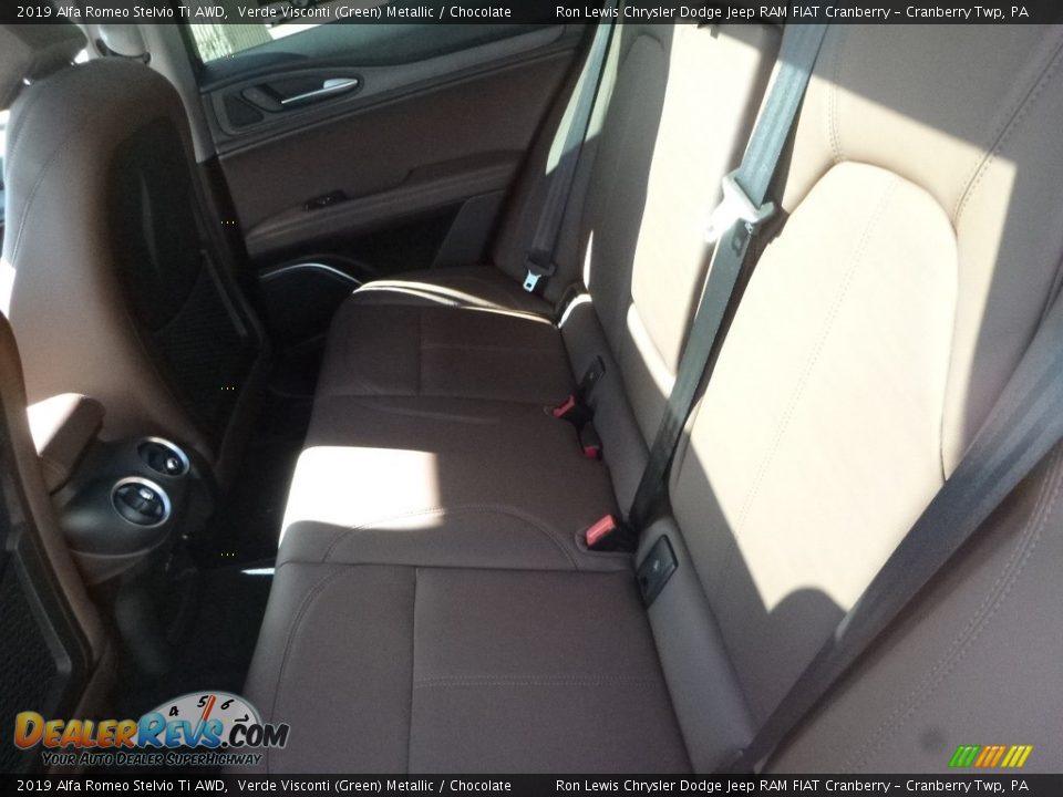 2019 Alfa Romeo Stelvio Ti AWD Verde Visconti (Green) Metallic / Chocolate Photo #16