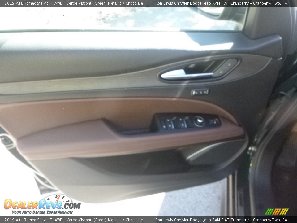 2019 Alfa Romeo Stelvio Ti AWD Verde Visconti (Green) Metallic / Chocolate Photo #17