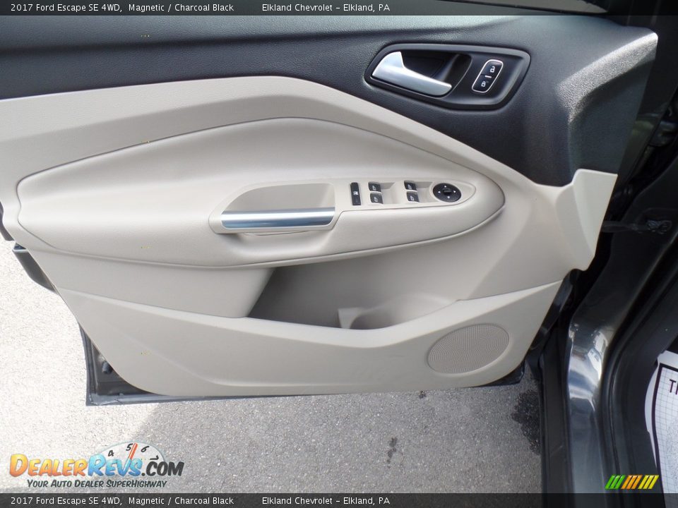 2017 Ford Escape SE 4WD Magnetic / Charcoal Black Photo #14