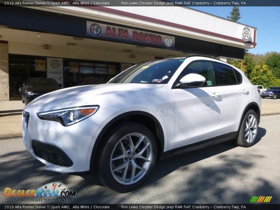 2019 Alfa Romeo Stelvio Ti Sport AWD Alfa White / Chocolate Photo #2