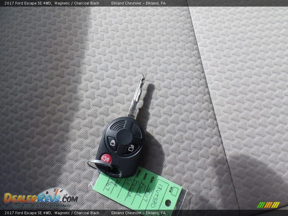 2017 Ford Escape SE 4WD Magnetic / Charcoal Black Photo #17