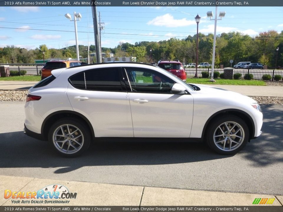 2019 Alfa Romeo Stelvio Ti Sport AWD Alfa White / Chocolate Photo #9