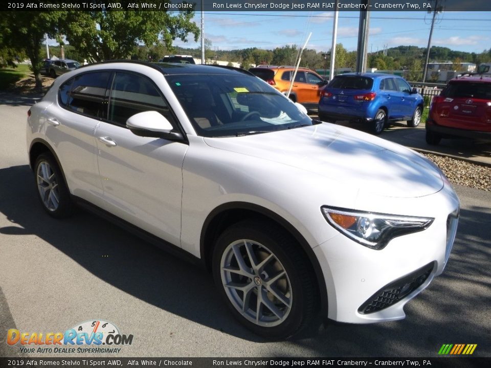2019 Alfa Romeo Stelvio Ti Sport AWD Alfa White / Chocolate Photo #10