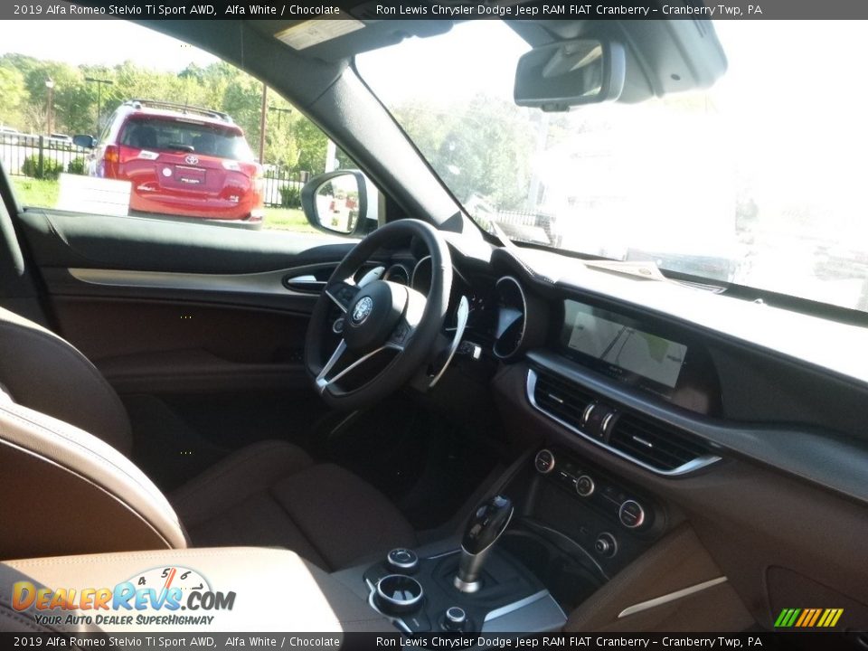 2019 Alfa Romeo Stelvio Ti Sport AWD Alfa White / Chocolate Photo #15