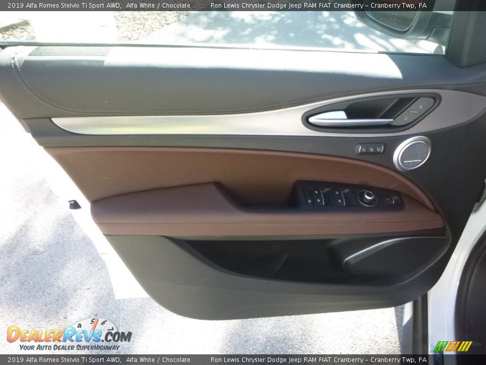2019 Alfa Romeo Stelvio Ti Sport AWD Alfa White / Chocolate Photo #19