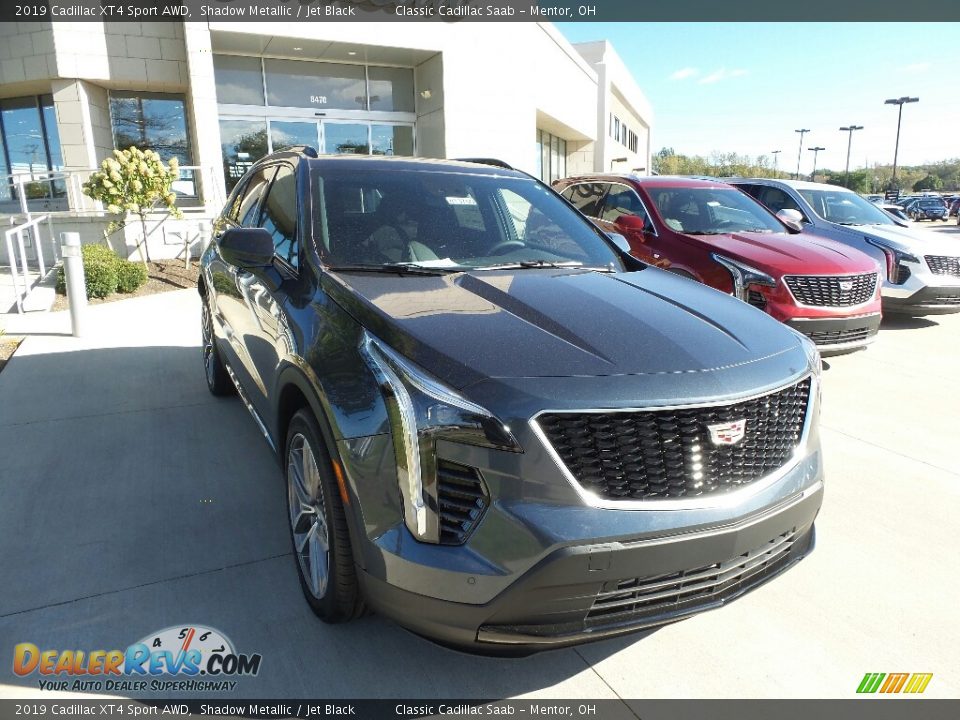 Front 3/4 View of 2019 Cadillac XT4 Sport AWD Photo #1