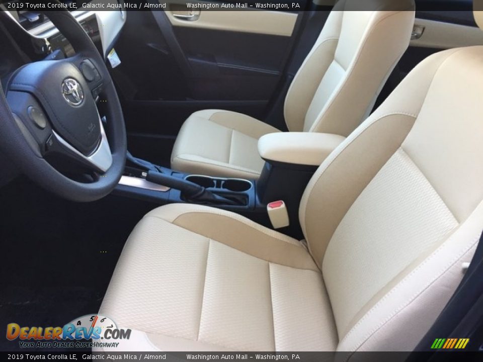 Front Seat of 2019 Toyota Corolla LE Photo #9