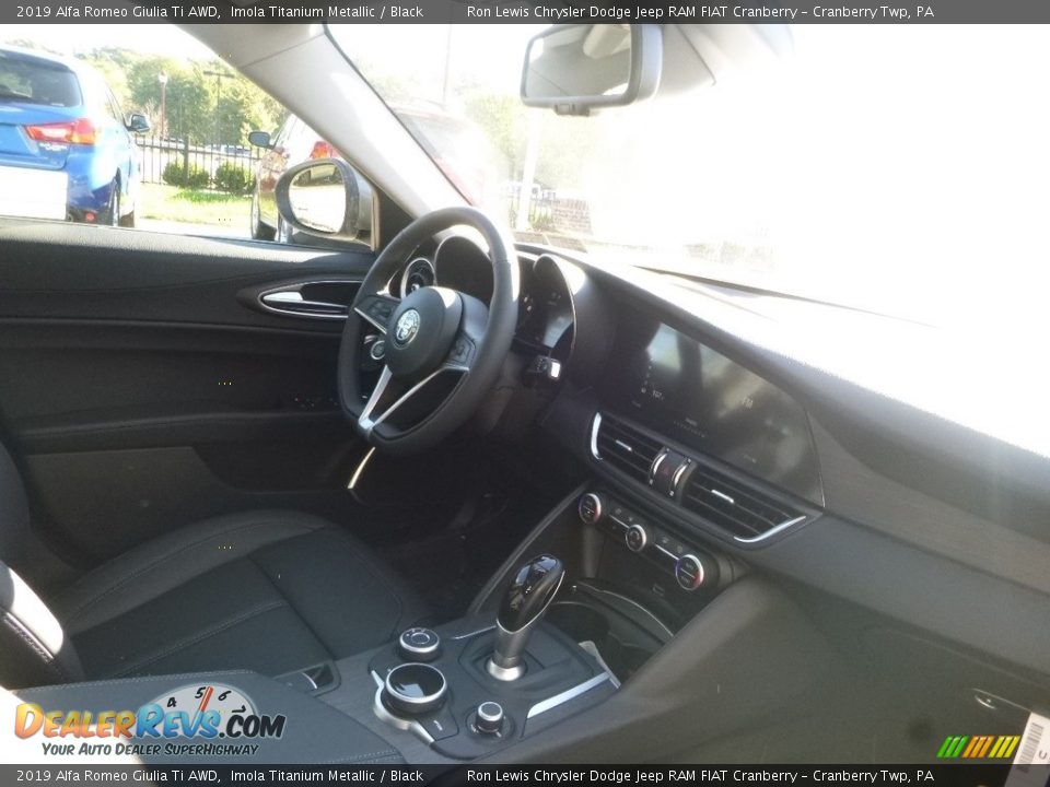 2019 Alfa Romeo Giulia Ti AWD Imola Titanium Metallic / Black Photo #16