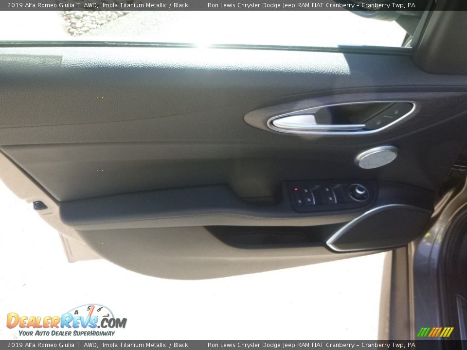2019 Alfa Romeo Giulia Ti AWD Imola Titanium Metallic / Black Photo #20