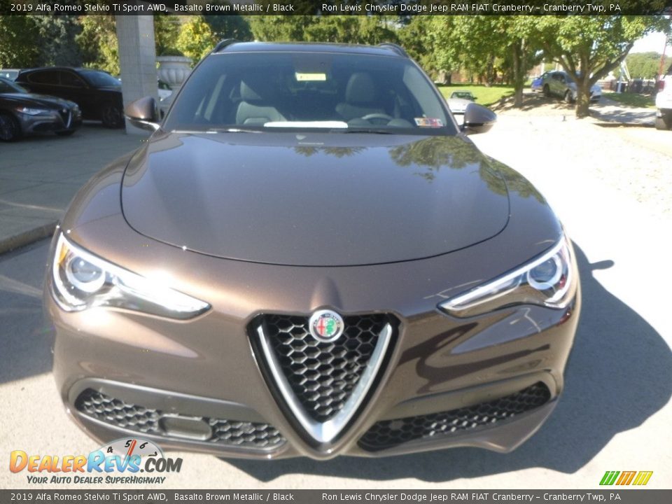 2019 Alfa Romeo Stelvio Ti Sport AWD Basalto Brown Metallic / Black Photo #13
