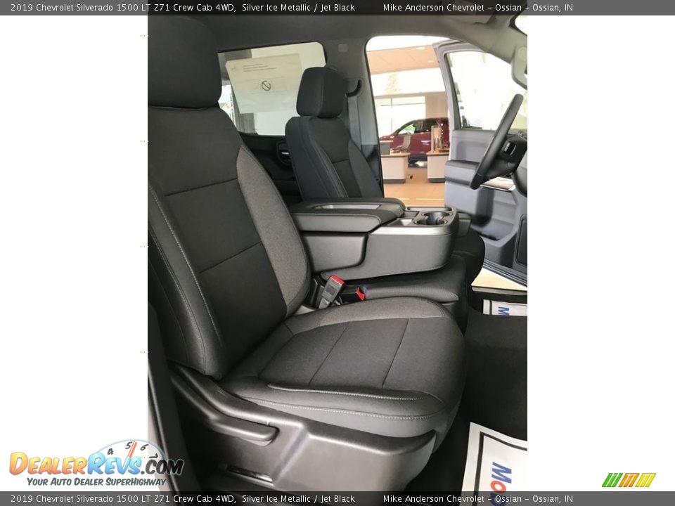 2019 Chevrolet Silverado 1500 LT Z71 Crew Cab 4WD Silver Ice Metallic / Jet Black Photo #8