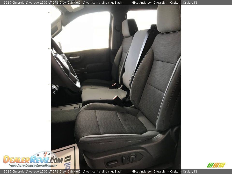 2019 Chevrolet Silverado 1500 LT Z71 Crew Cab 4WD Silver Ice Metallic / Jet Black Photo #16