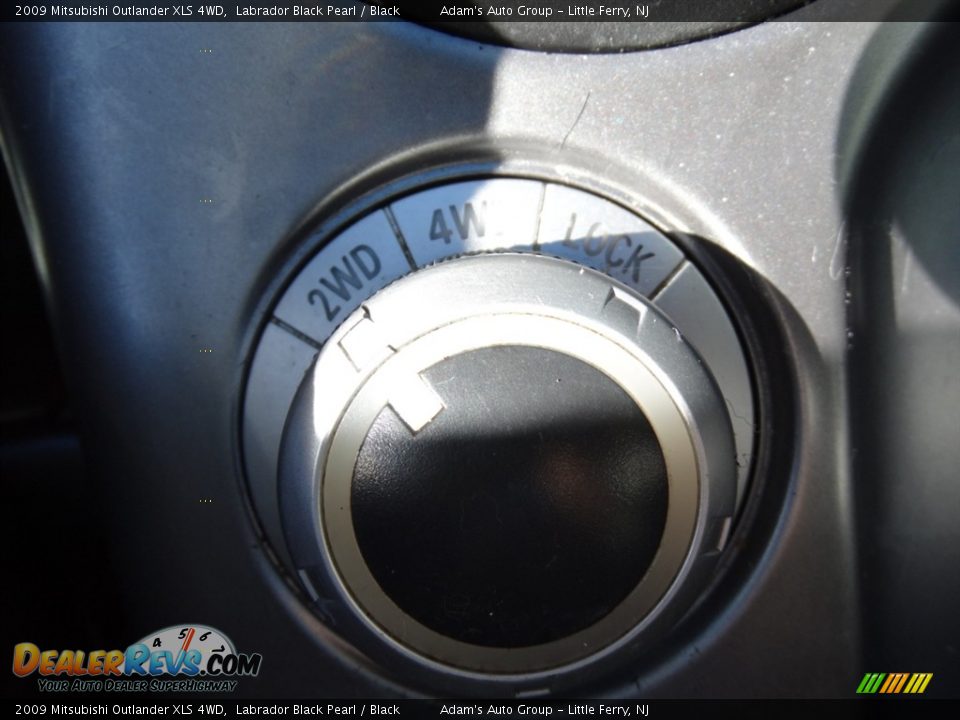 2009 Mitsubishi Outlander XLS 4WD Labrador Black Pearl / Black Photo #24