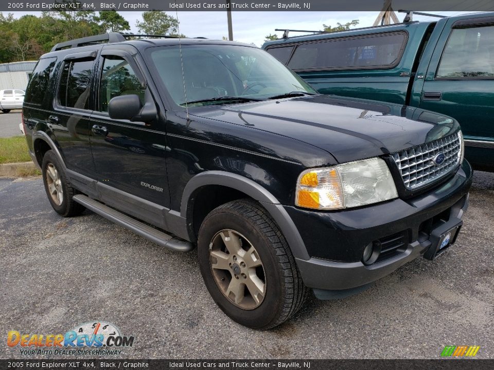 2005 Ford Explorer XLT 4x4 Black / Graphite Photo #1