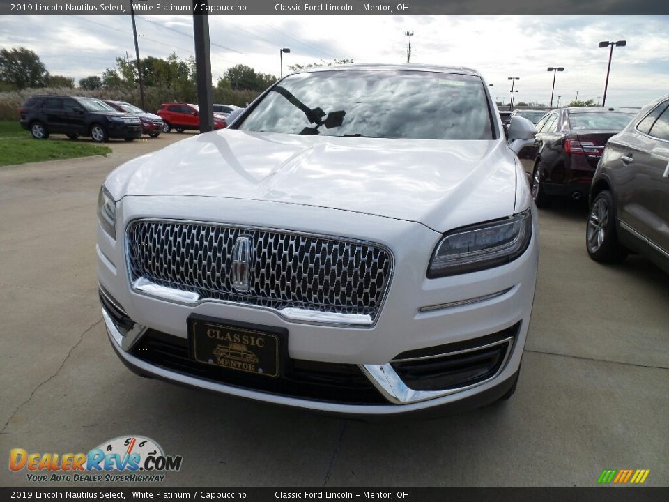 White Platinum 2019 Lincoln Nautilus Select Photo #1