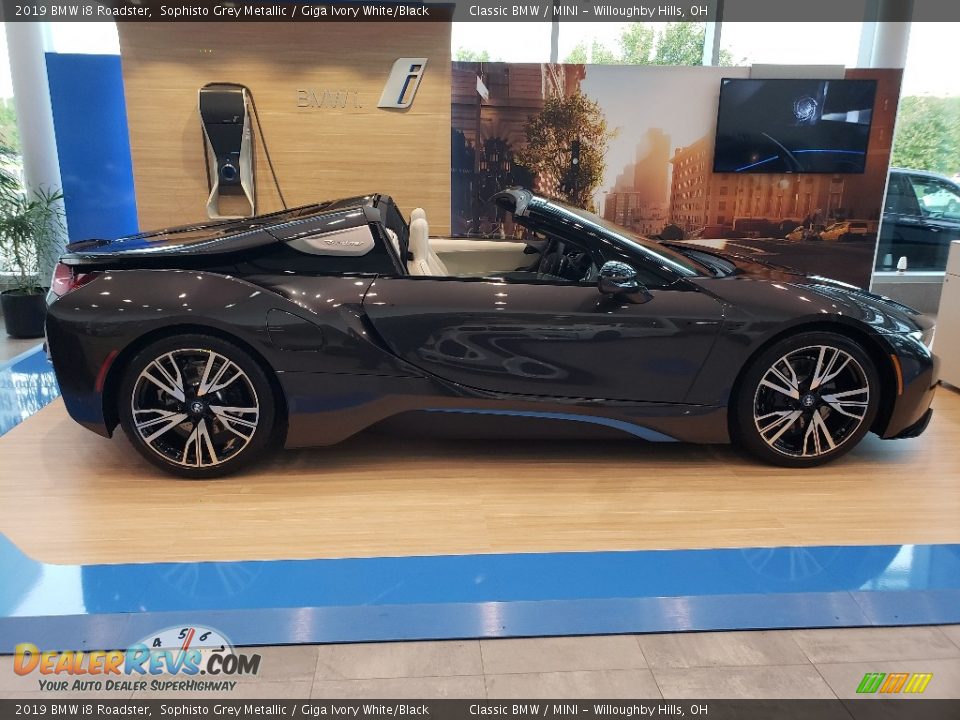 Sophisto Grey Metallic 2019 BMW i8 Roadster Photo #3