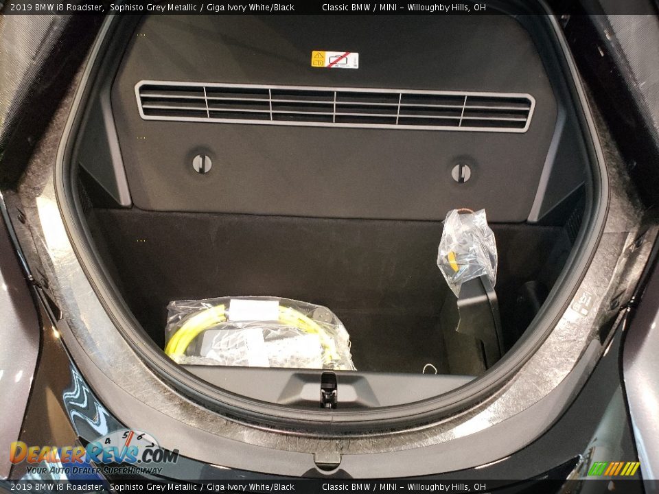 2019 BMW i8 Roadster Sophisto Grey Metallic / Giga Ivory White/Black Photo #6