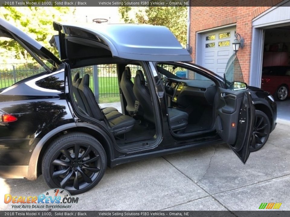 Rear Seat of 2018 Tesla Model X 100D Photo #17