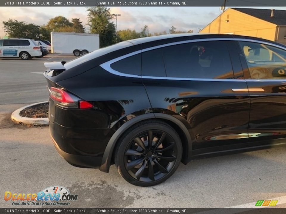 2018 Tesla Model X 100D Solid Black / Black Photo #28