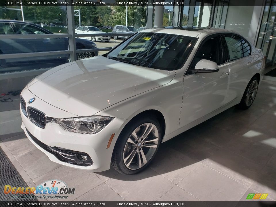 2018 BMW 3 Series 330i xDrive Sedan Alpine White / Black Photo #4