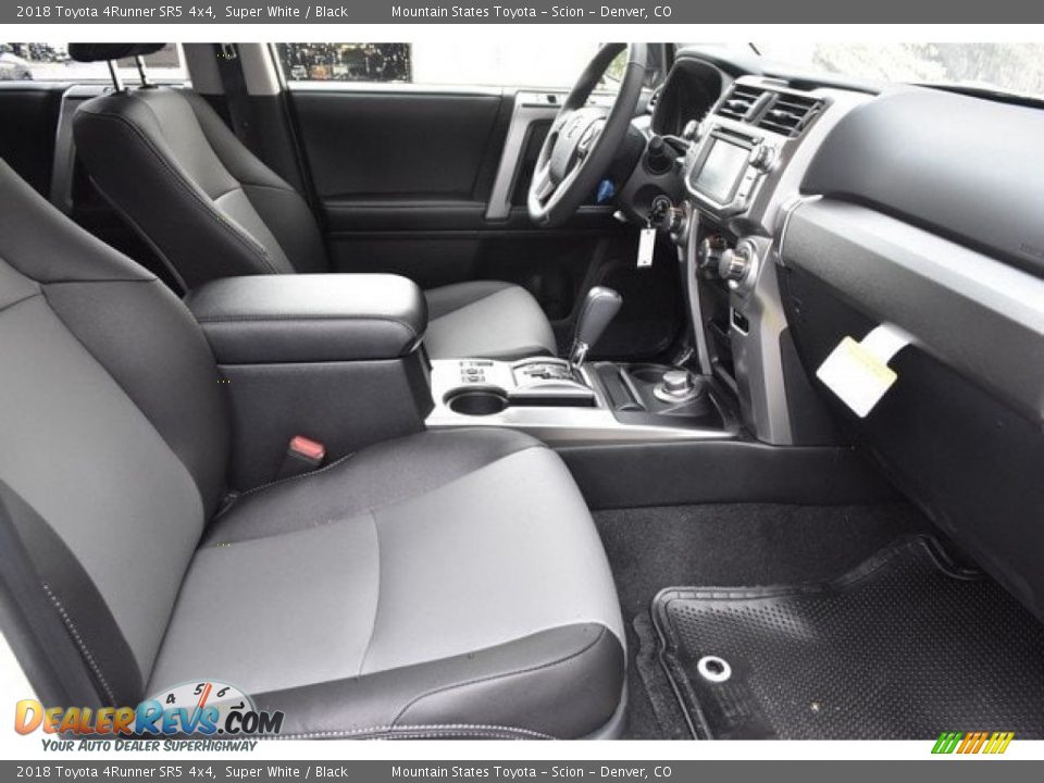 2018 Toyota 4Runner SR5 4x4 Super White / Black Photo #11