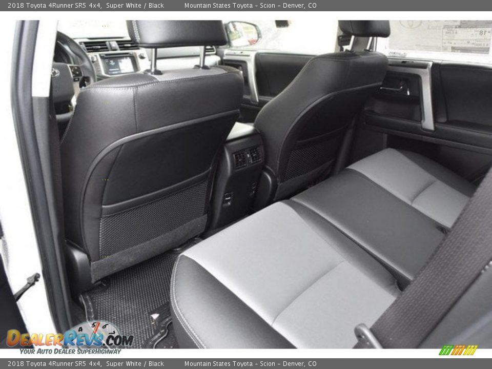 2018 Toyota 4Runner SR5 4x4 Super White / Black Photo #13