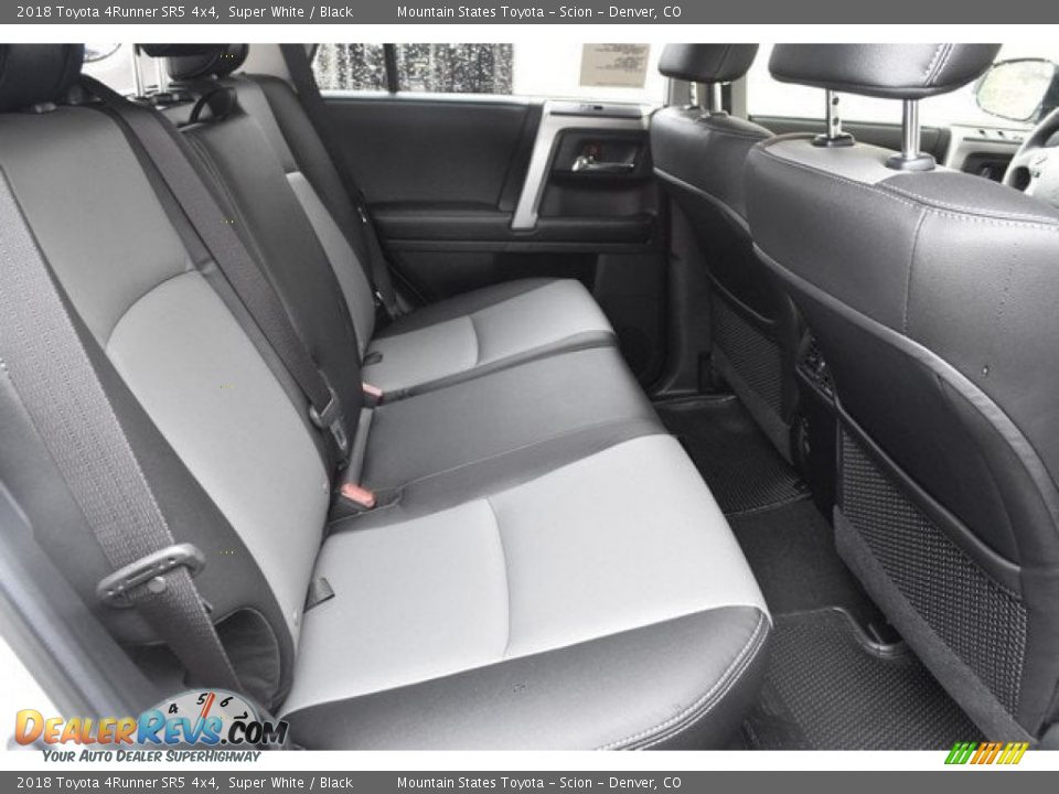 2018 Toyota 4Runner SR5 4x4 Super White / Black Photo #17