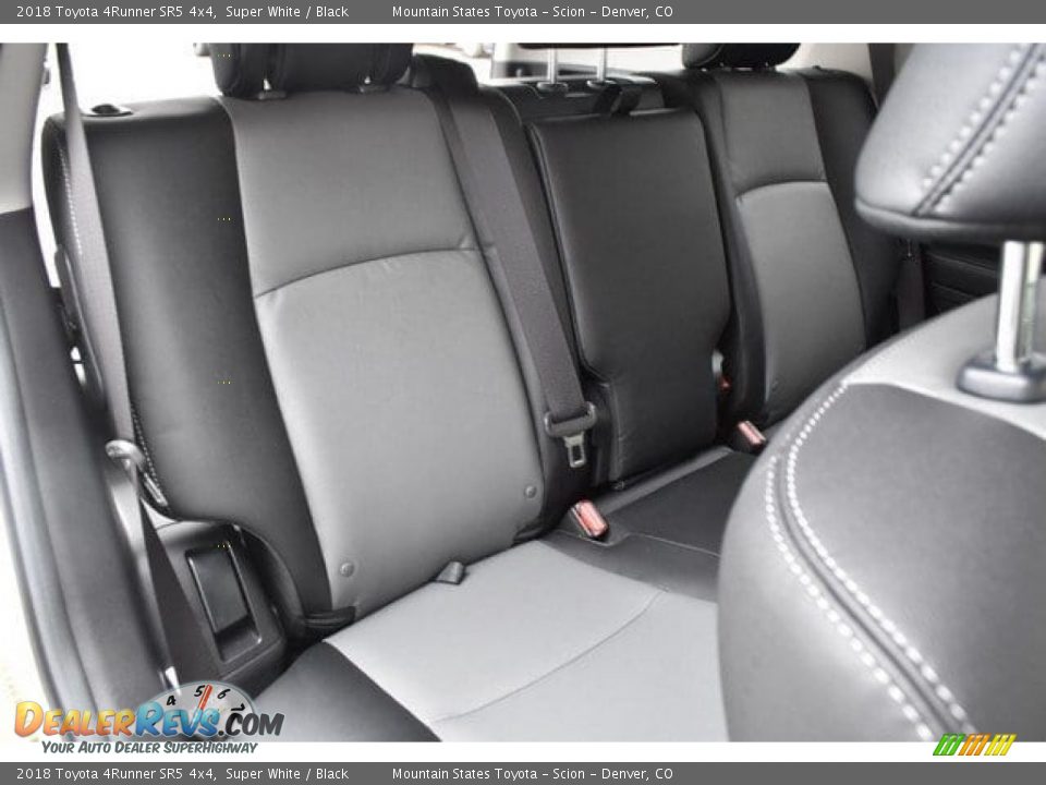 2018 Toyota 4Runner SR5 4x4 Super White / Black Photo #18