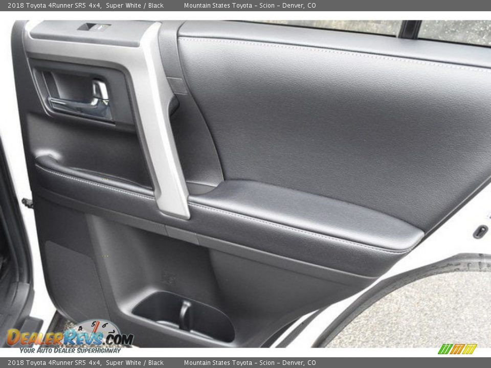 2018 Toyota 4Runner SR5 4x4 Super White / Black Photo #22