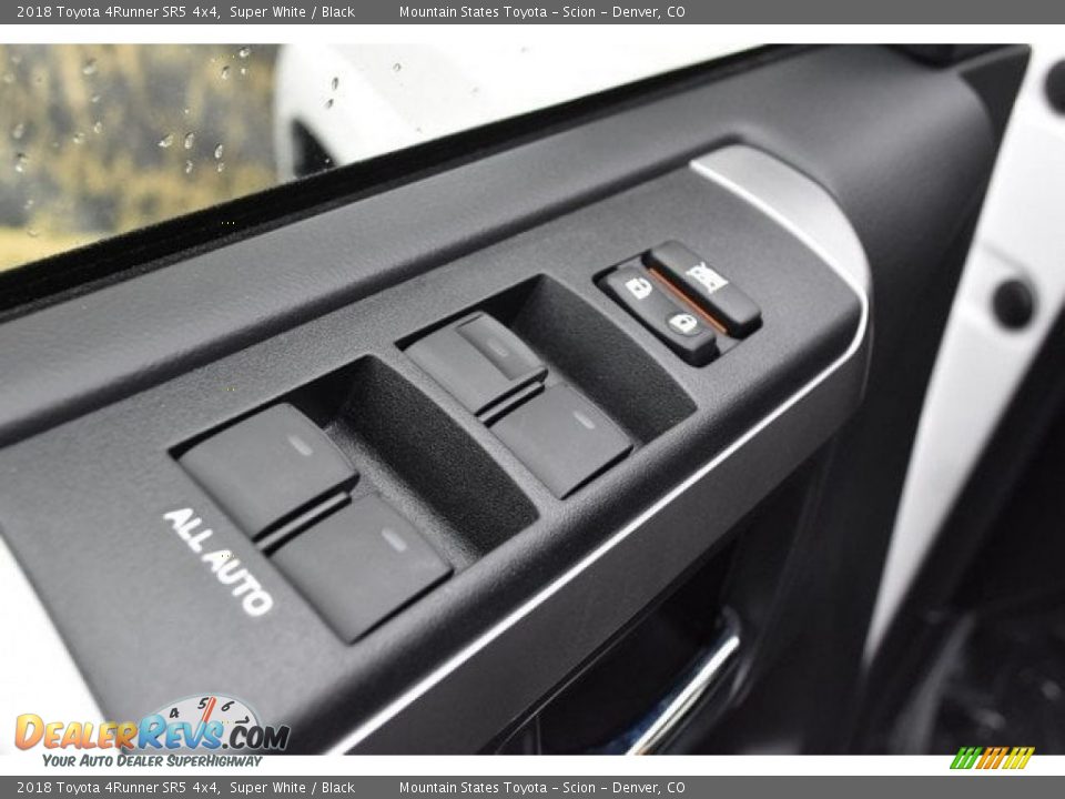 2018 Toyota 4Runner SR5 4x4 Super White / Black Photo #23